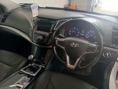 2011 Hyundai i40