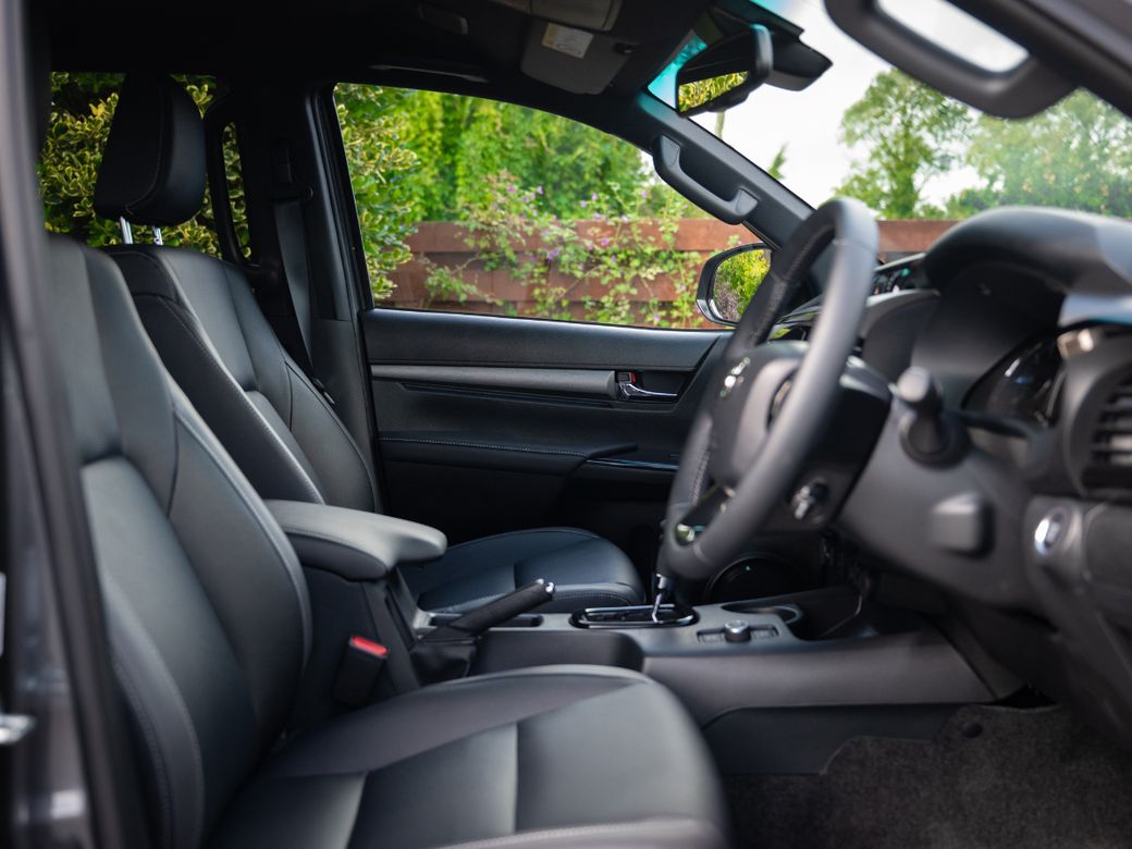 2025 Toyota Hilux