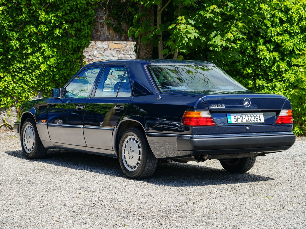 1991 Mercedes-Benz E 300