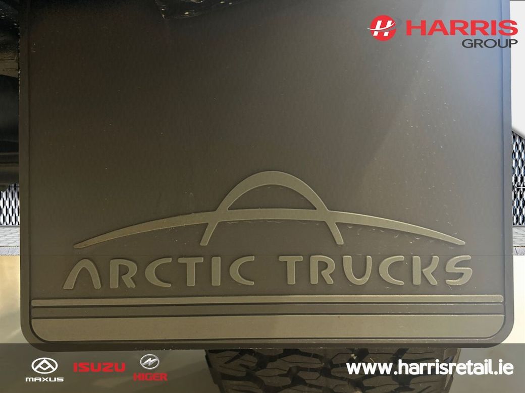 2025 Black Isuzu D-MAX