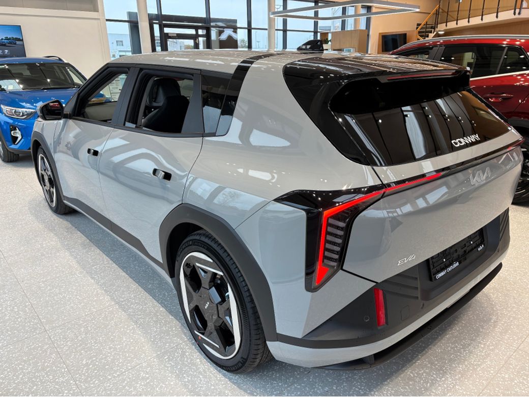 2026 Kia EV4