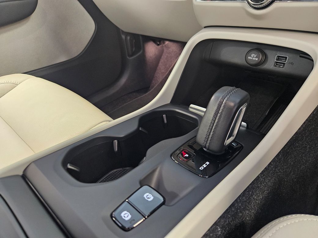 2020 Volvo XC40