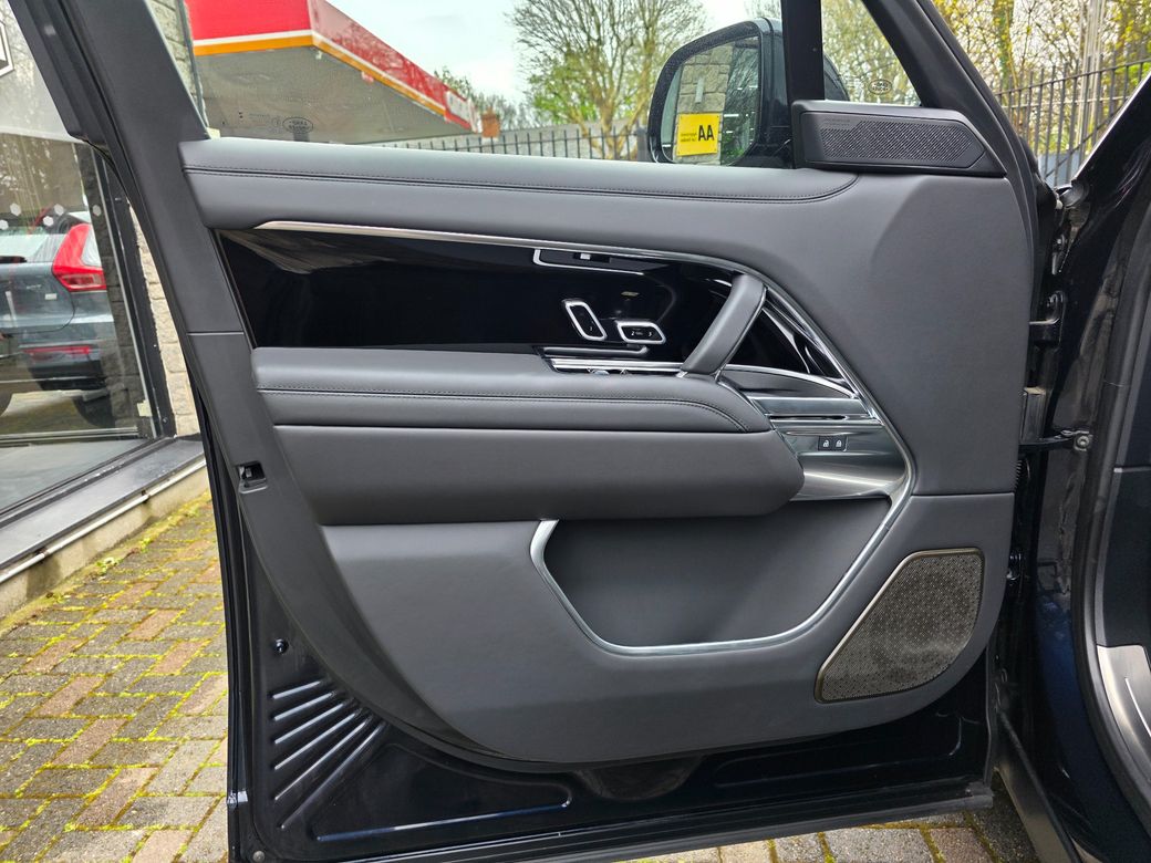 2025 Land Rover Range Rover