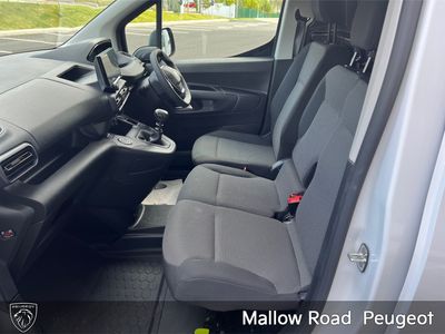 2025 Peugeot Partner