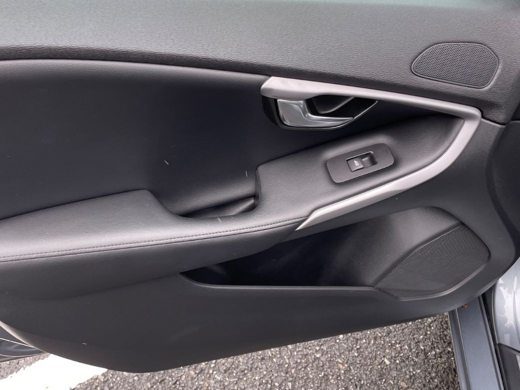 2015 Volvo V40