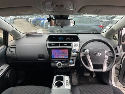 2019 Toyota Prius Alpha