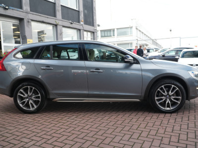 2018 Volvo V60 Cross Country