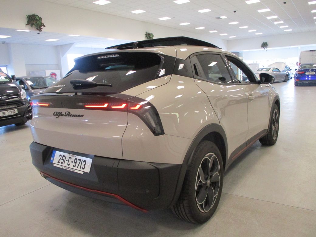 2025 Alfa Romeo Junior