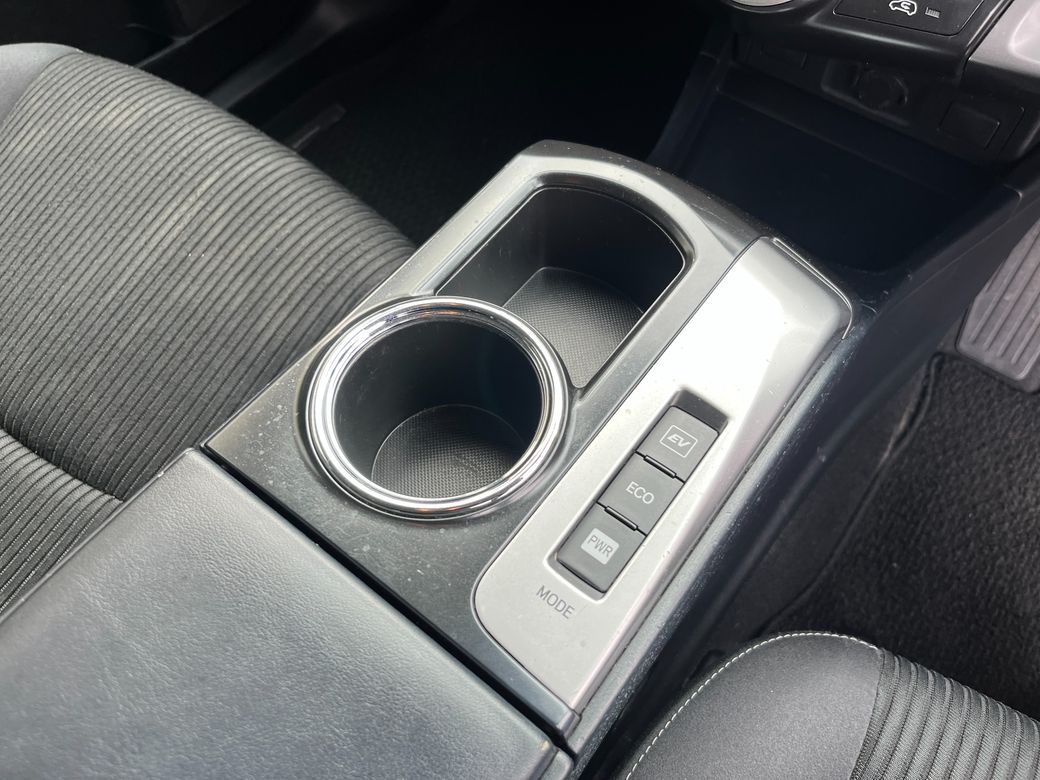 2018 Toyota Prius Alpha