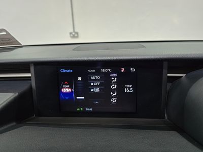 2016 Lexus IS 300h