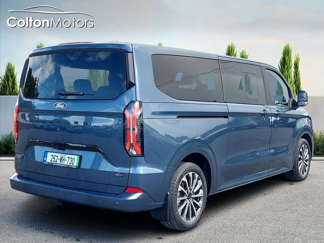 2025 Ford Tourneo Custom