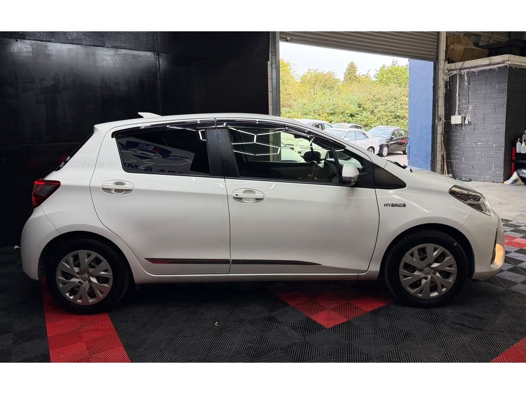 2017 Toyota Vitz