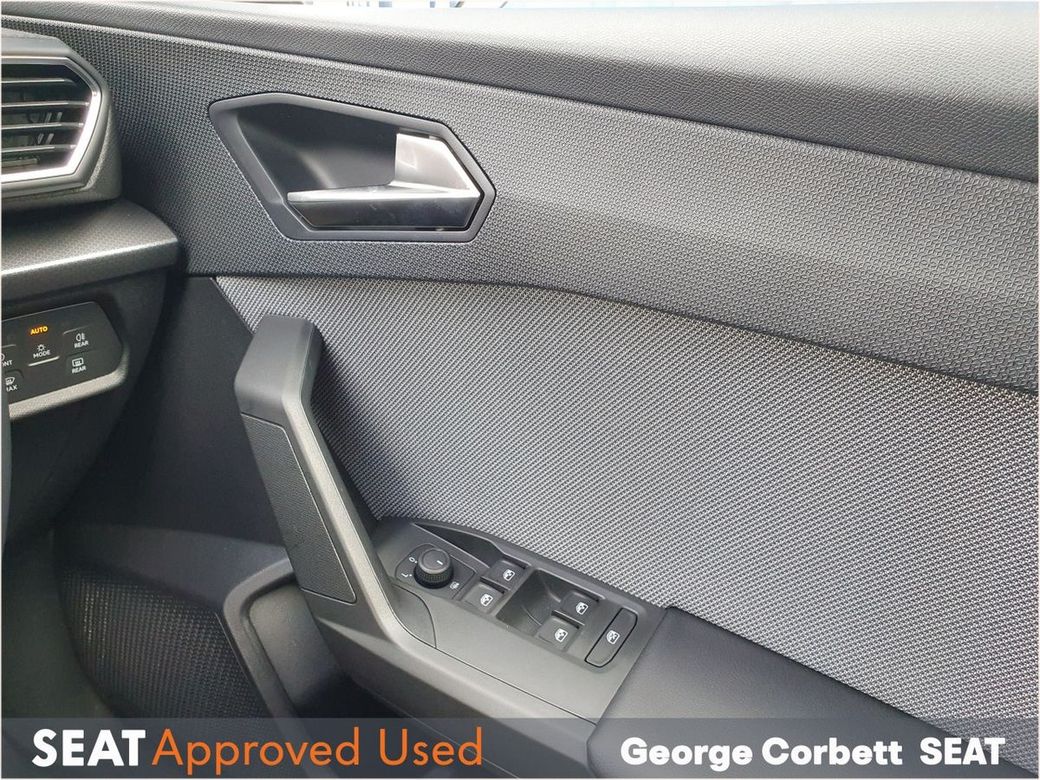 2025 SEAT Leon