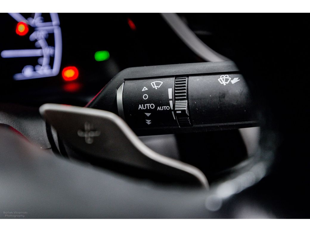 2023 Lexus ES 300h