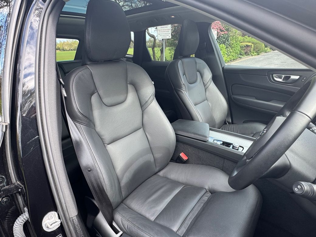 2025 Volvo XC60