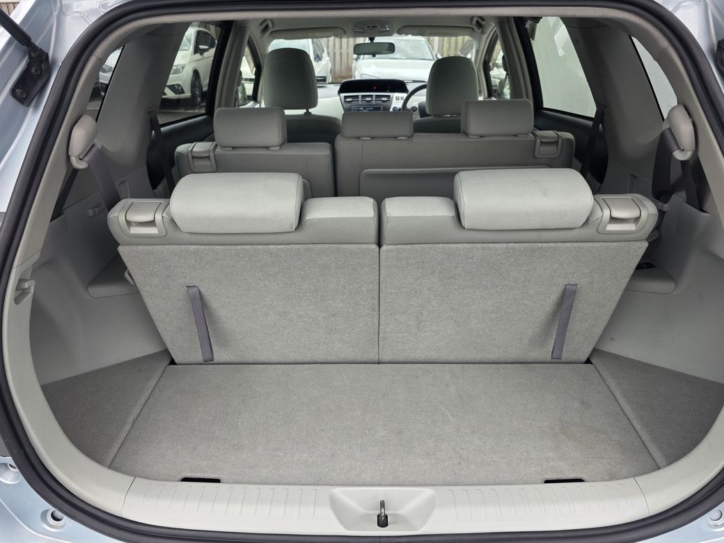 2013 Toyota Prius Alpha