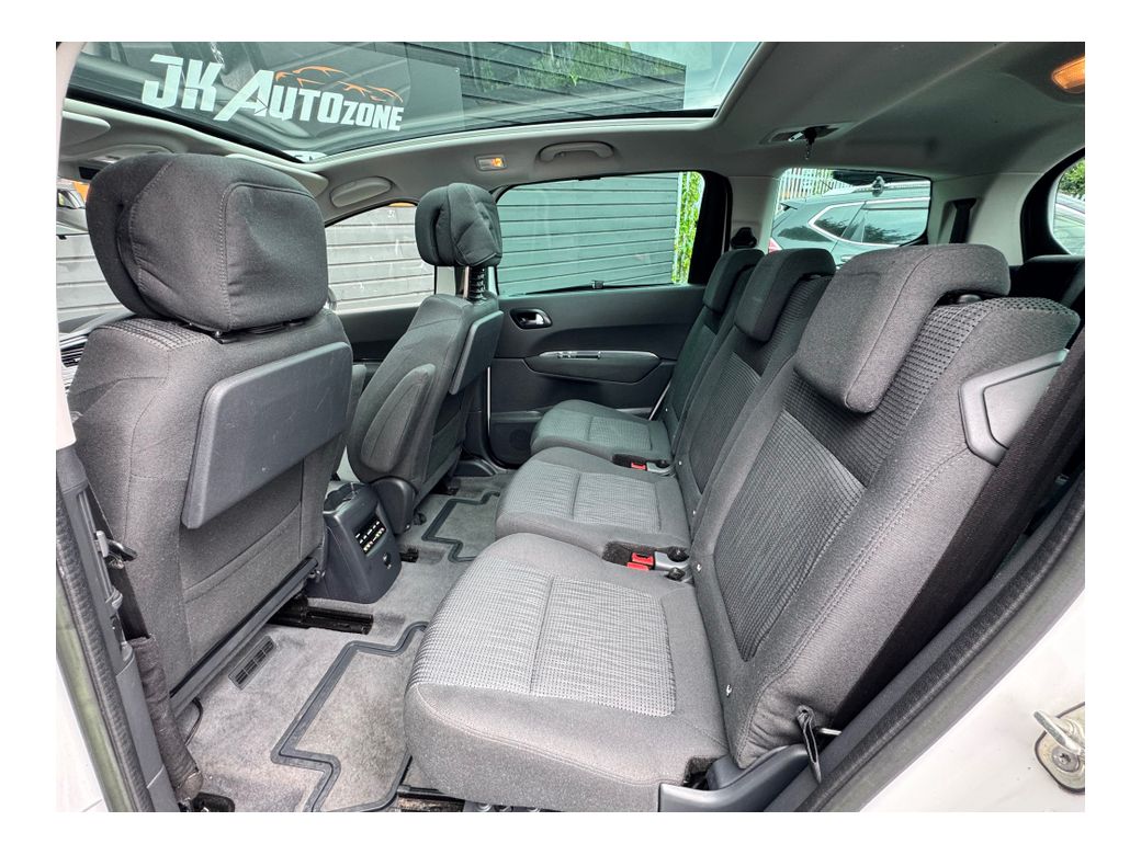 2013 Peugeot 5008