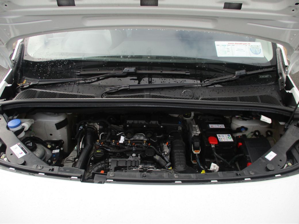 2021 Peugeot Partner