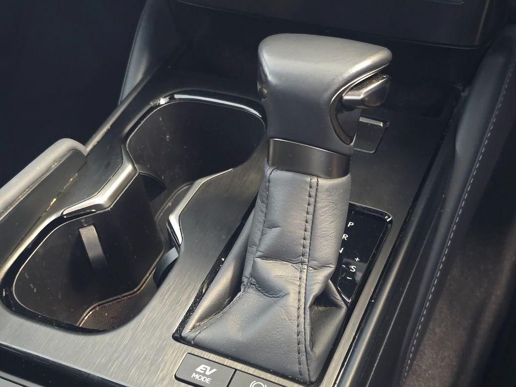 2023 Lexus ES 300h