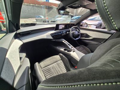 2025 Peugeot 5008