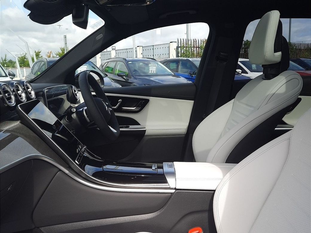 2025 Mercedes-Benz GLC Class