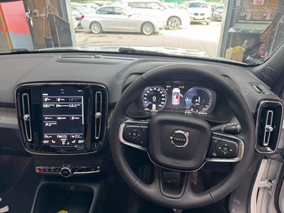 2022 Volvo XC40