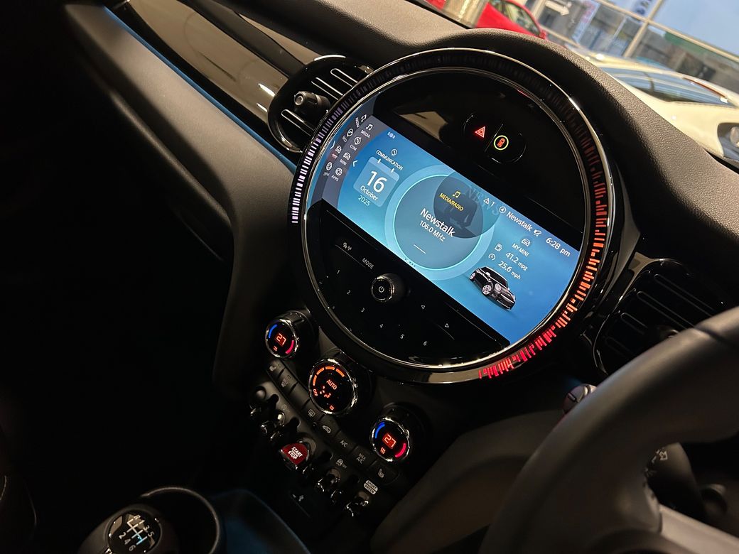 2024 Mini Hatch