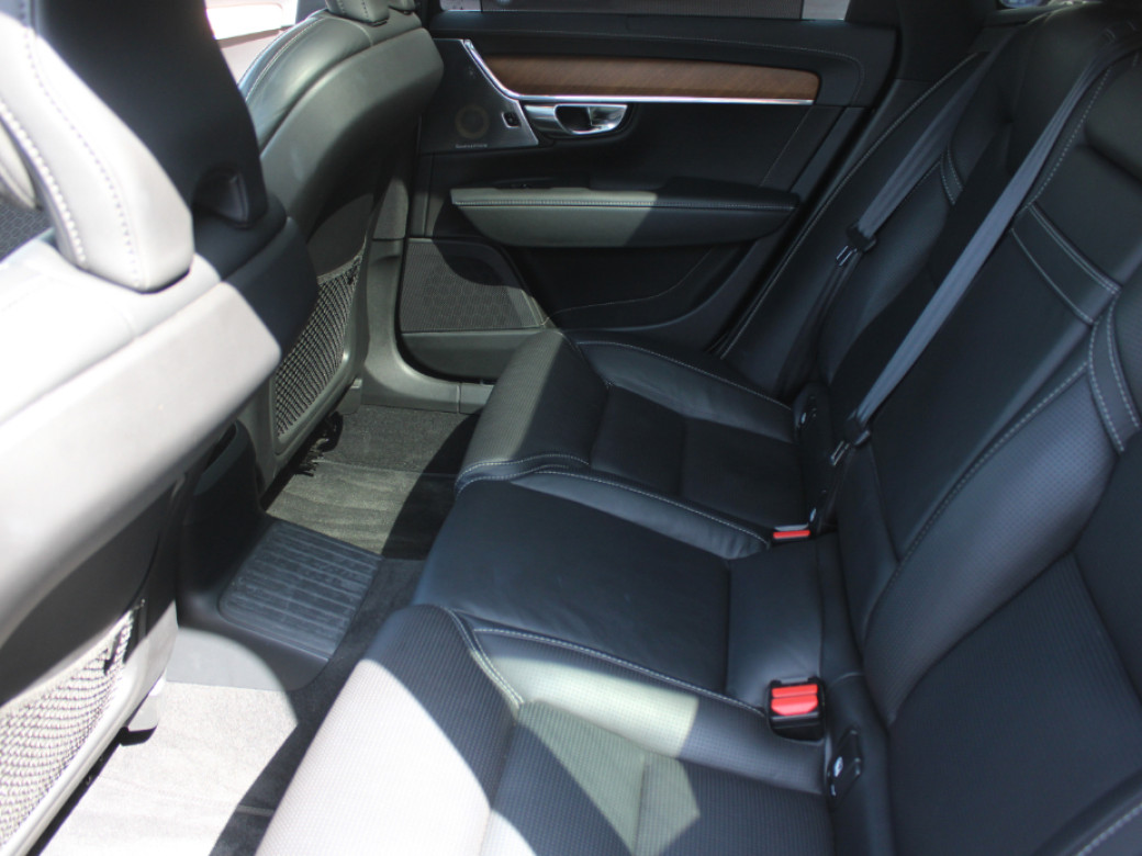 2019 Volvo V90