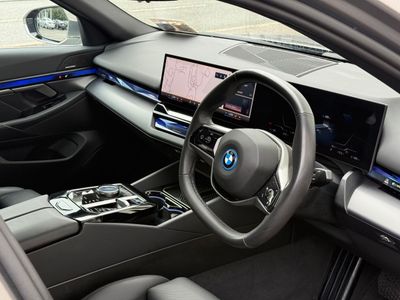 2025 BMW i5