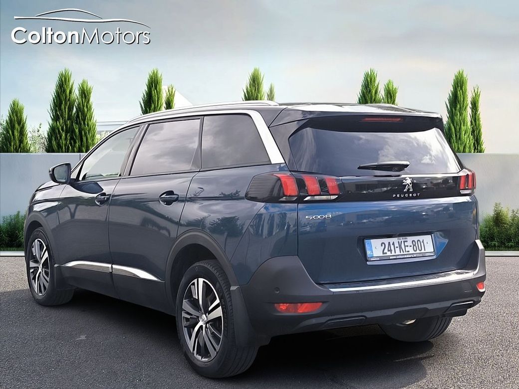 2024 Peugeot 5008