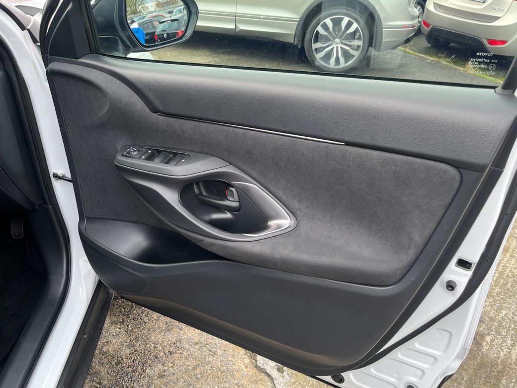 2024 Toyota Yaris Cross