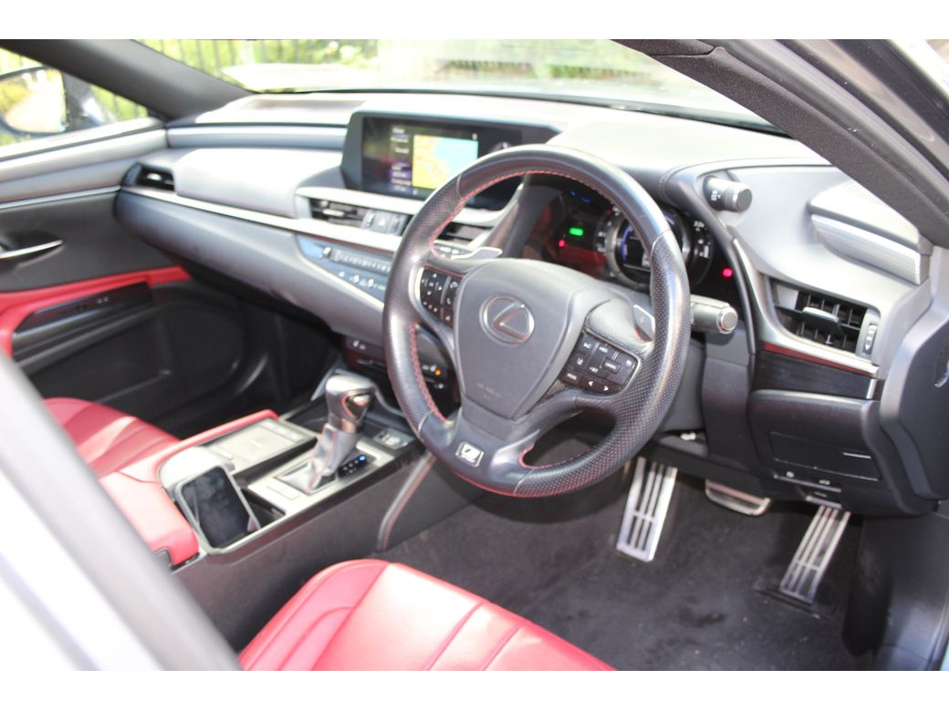 2019 Lexus ES 300h