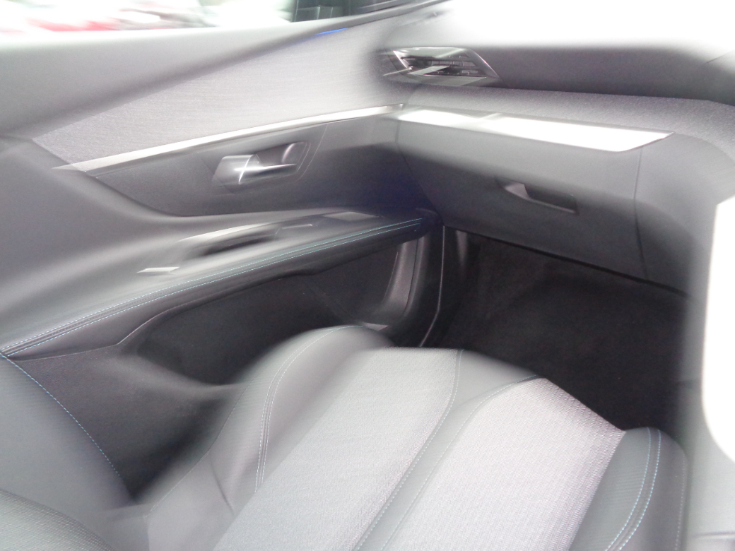 2023 Peugeot 5008