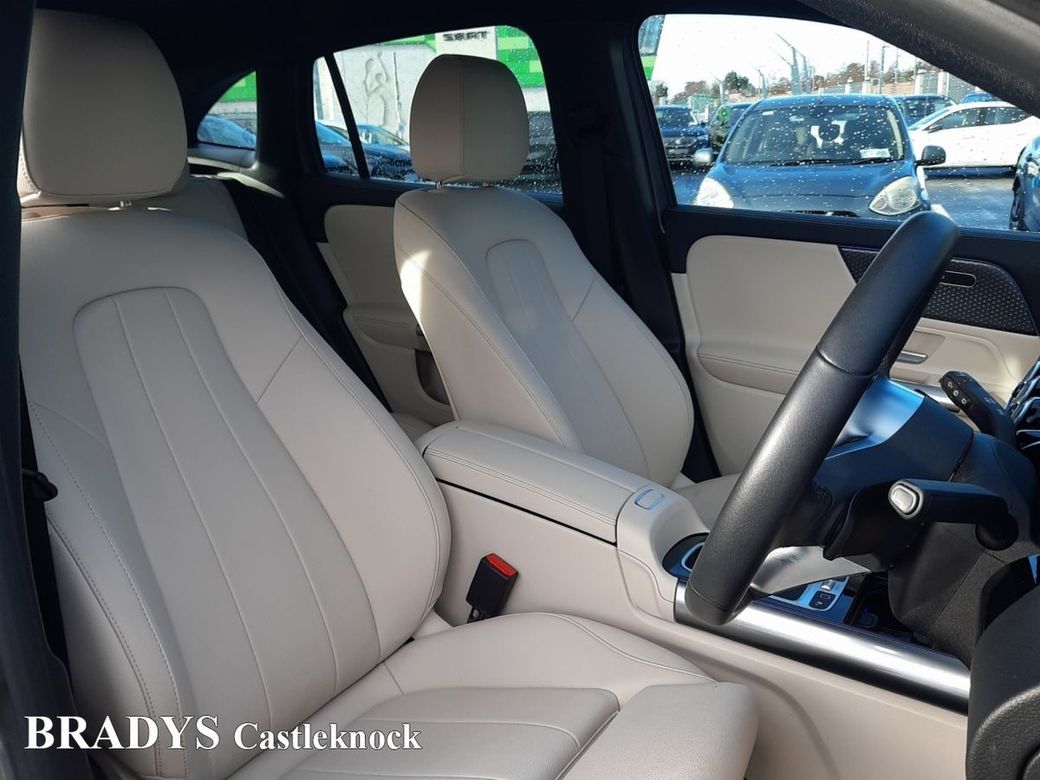 2025 Mercedes-Benz GLA Class