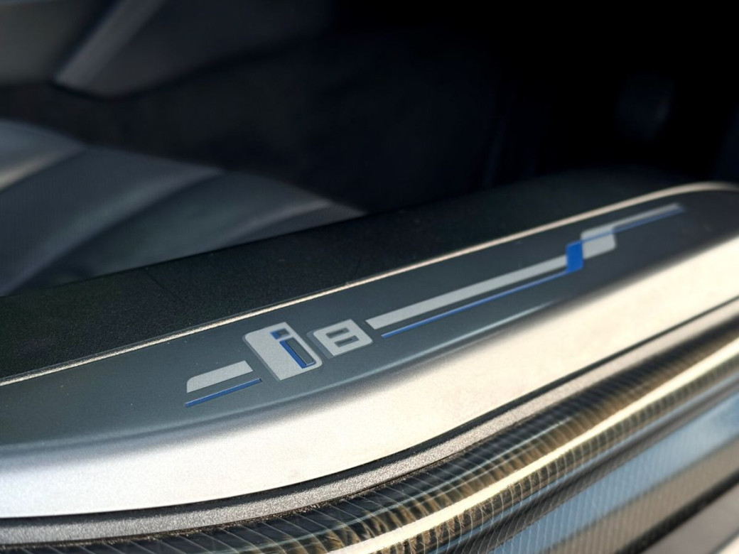 2017 BMW i8