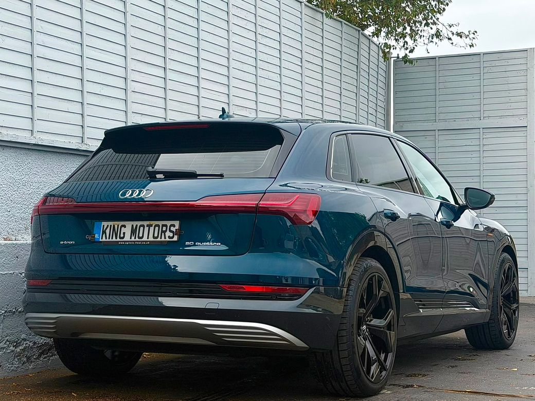 2022 Audi e-tron