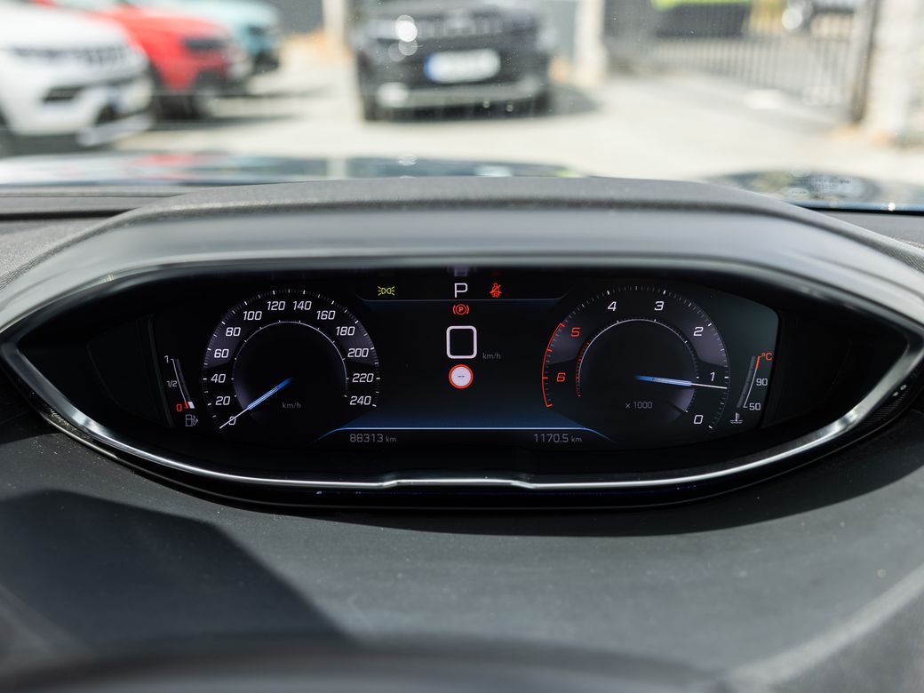 2022 Peugeot 5008