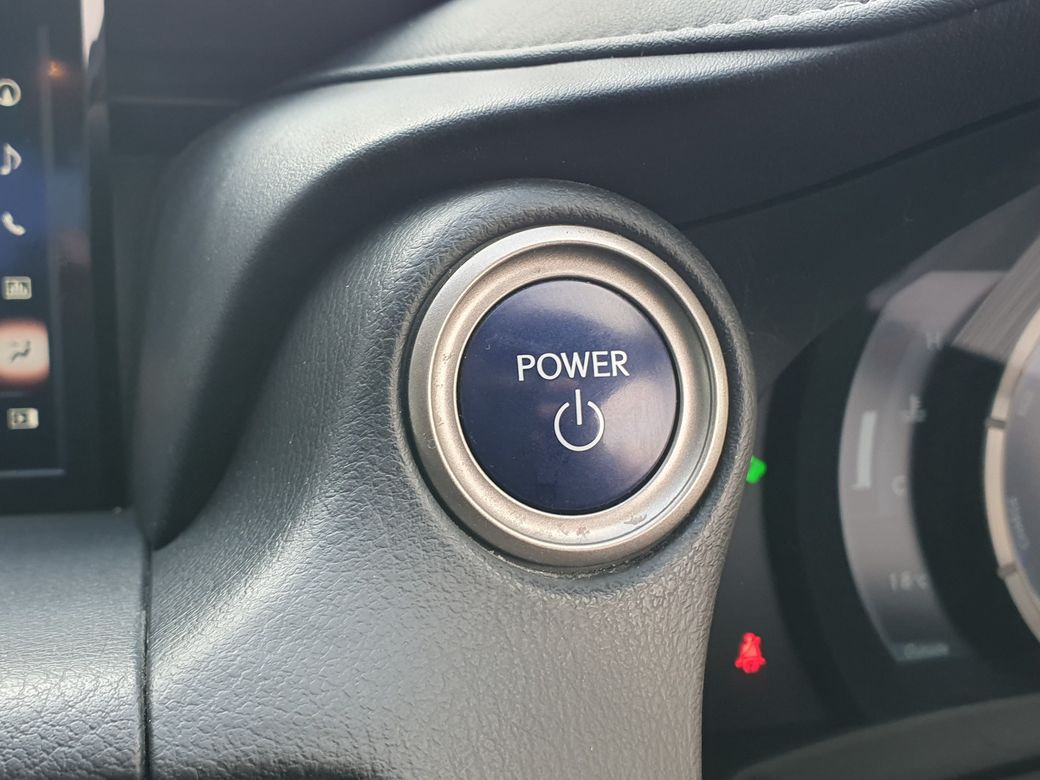 2020 Lexus IS 300h