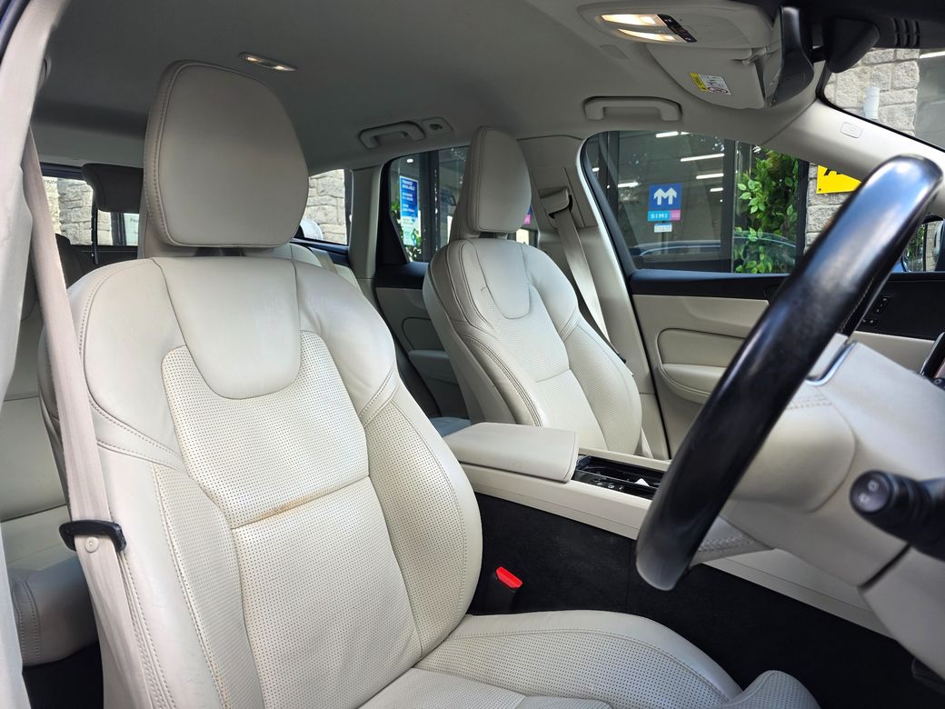 2022 Volvo XC60