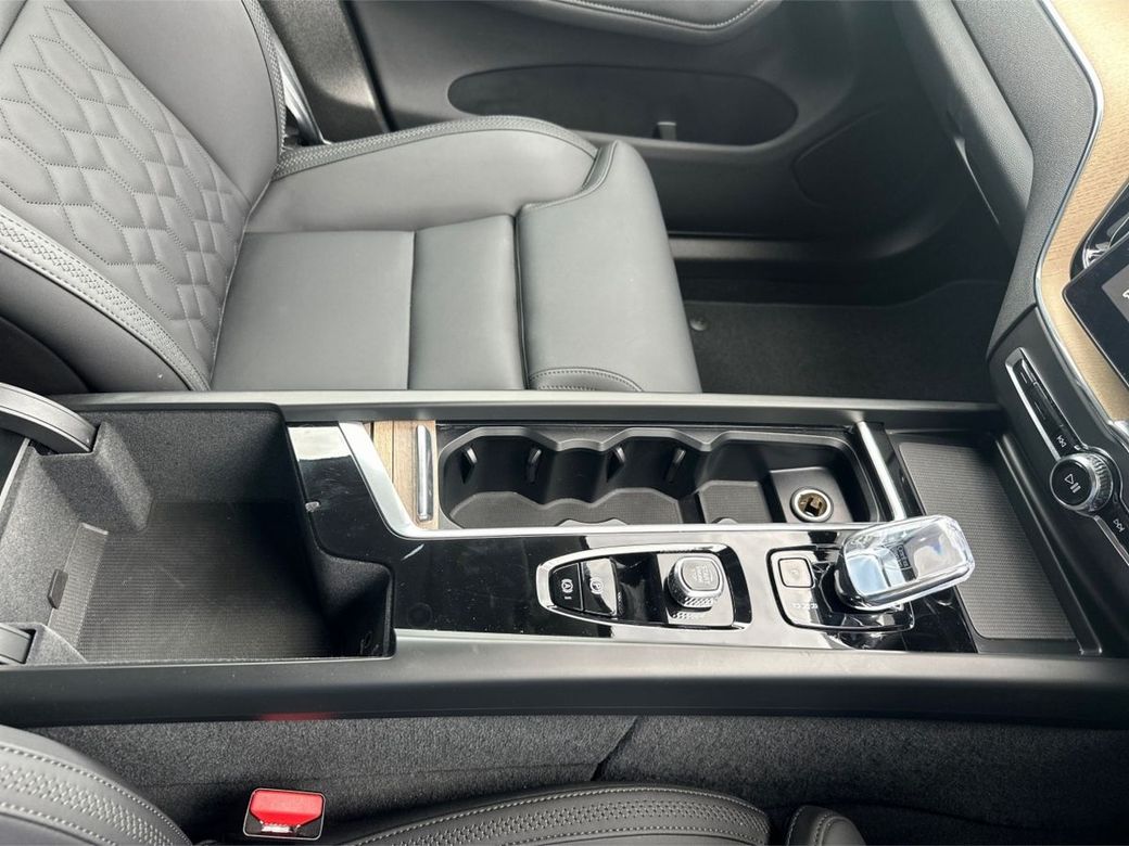 2025 Volvo XC60