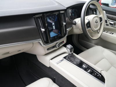 2019 Volvo V90 Cross Country