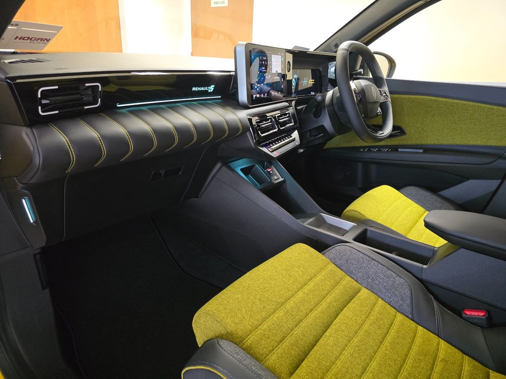 2025 Renault 5