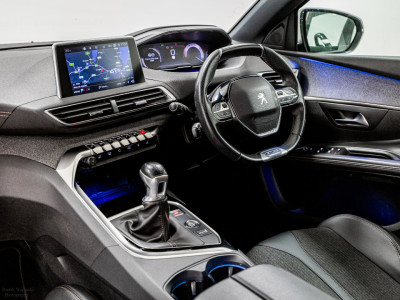 2020 Peugeot 5008