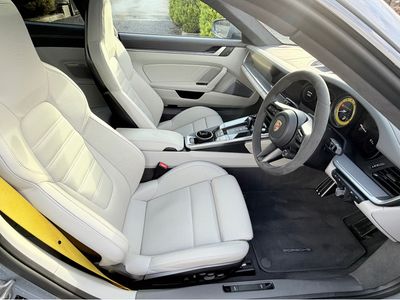 2023 Porsche 911