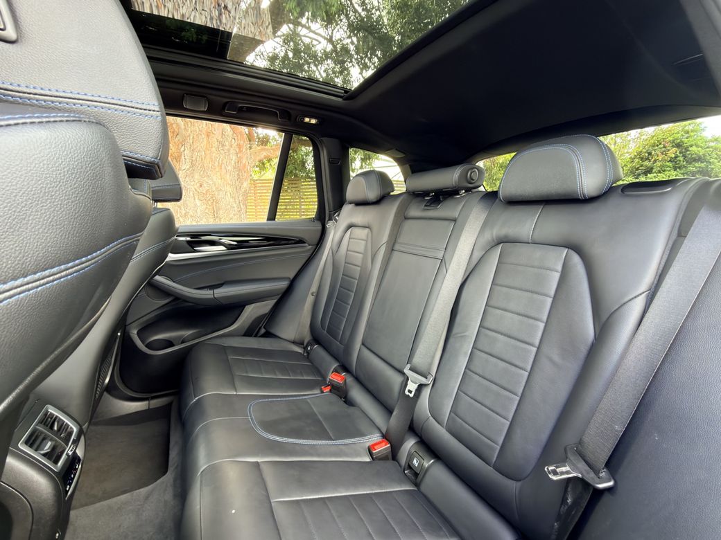 2025 BMW iX3