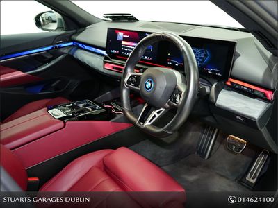 2024 BMW i5