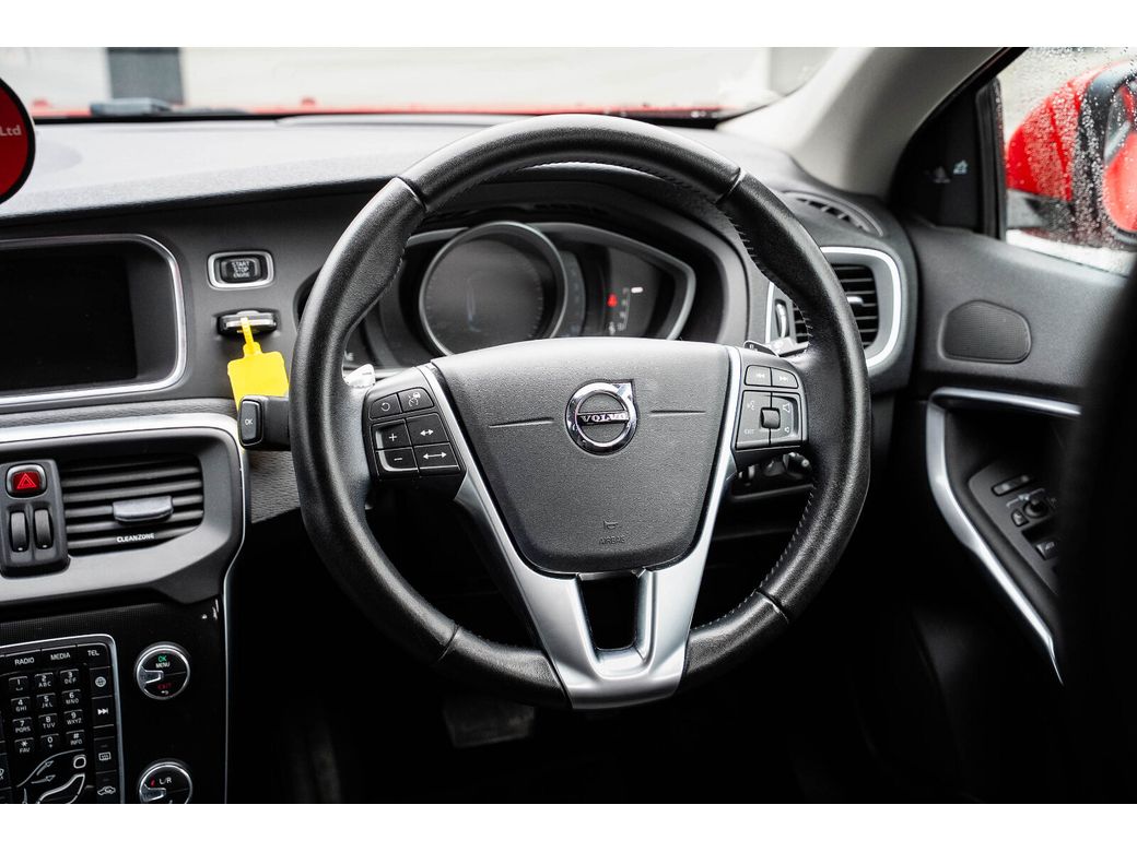 2018 Volvo V40