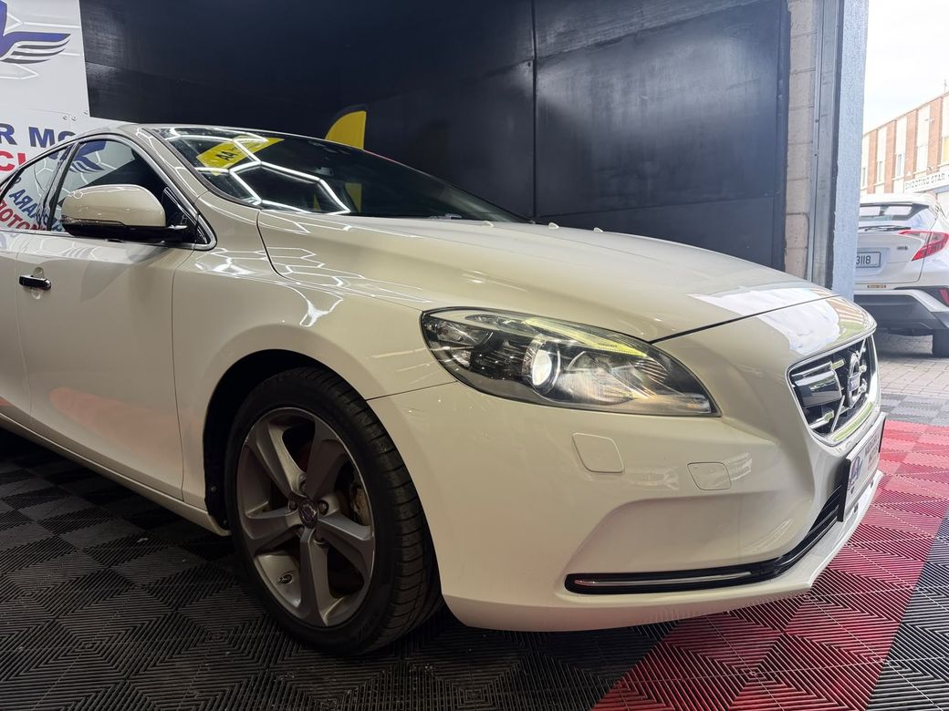 2015 Volvo V40