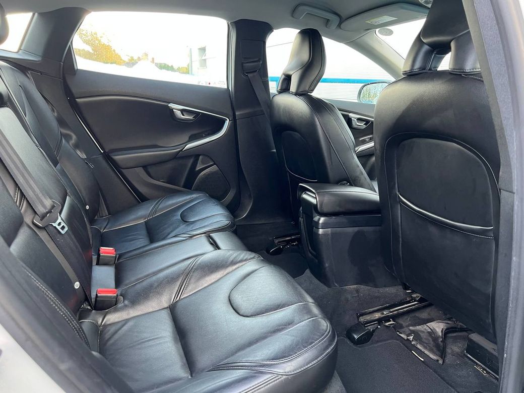 2016 Volvo V40