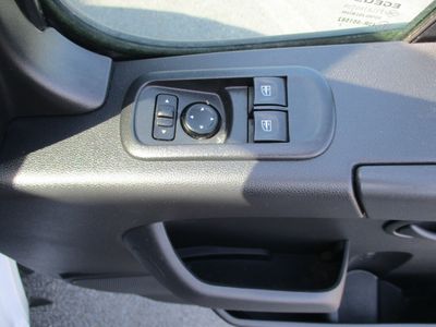 2023 Nissan Interstar